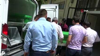 Polisin silahını alan şahıs öldürüldü