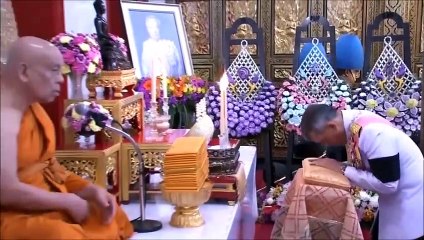 หลายคนวิจารณ์ไม่เหมาะสมเลย! สมเด็จพระนางเจ้าสุทิดาฯ พระบรมราชินี ตามเสด็จในหลวง ร.10 ไปงานพลเอกเปรม 50 วัน นางยิ้มร่าเริงออกสื่อ!!!