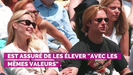 Estelle Lefébure se confie sur sa relation avec David Hallyday...