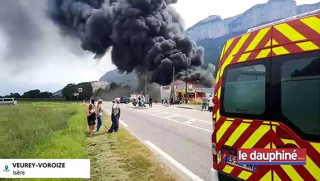 ISÈRE les sapeurs-pompiers sont encore sur place