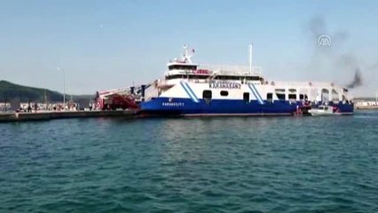 Çanakkale Boğazı'nda sefer yapan feribotta korkutan yangın