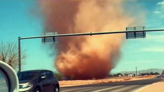Massive Dust Devil Spotted on Arizona Freeway