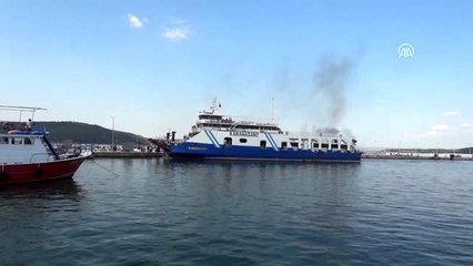 Çanakkale Boğazı'nda sefer yapan feribotta yangın çıktı (3)