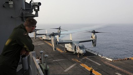 بر عرشه ناو هواپیمابر باکسر در دریای سرخ چه می‌گذرد؟