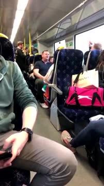 Celtic fan sings YNWA