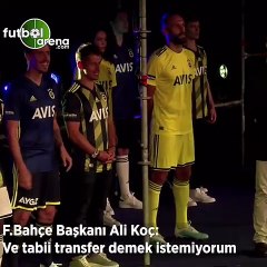 Ali Koç, Emre’yi özel olarak anons etti ve alkışlattırdı