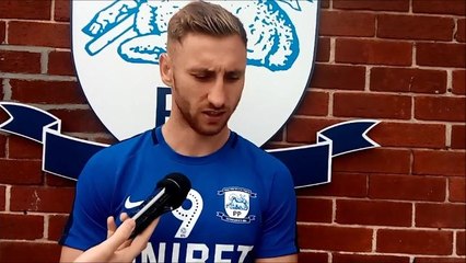 Louis Moult pre Swansea