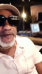 KOFFI OLOMIDE et CHARLOTTE DIPANDA préparent une bombe