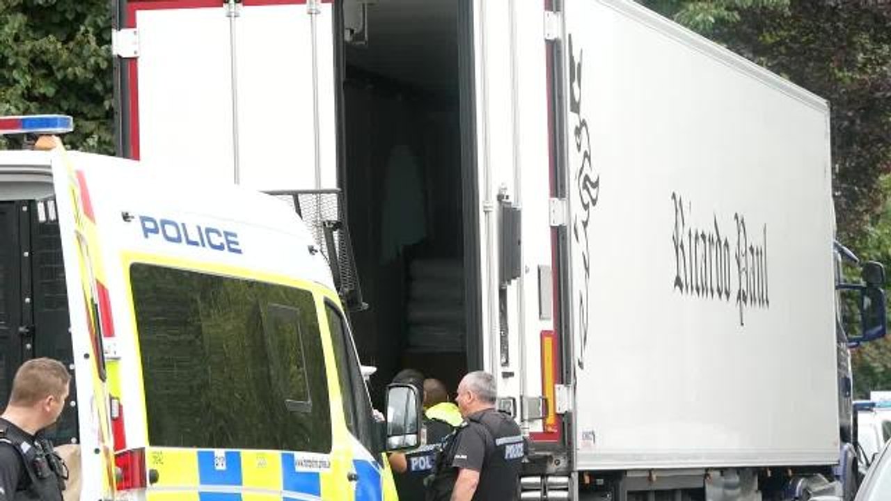 suspect illegal immigrants lorry