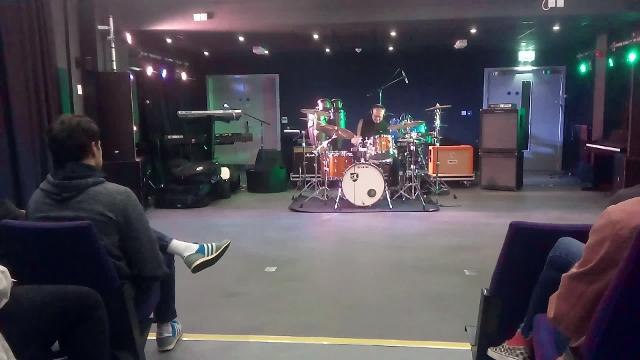 Paul Weller's drummer gives South Shields masterclass