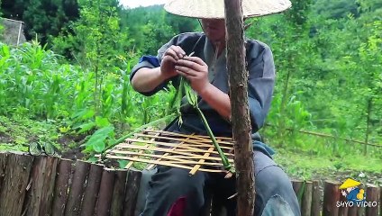 [Shyo video] The secret flying duck, a 6-pound big earth duck, is not enough to eat.