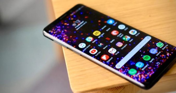 Yurt dışından getirilen telefonların harcı 500 liradan bin 500 liraya yükseltildi