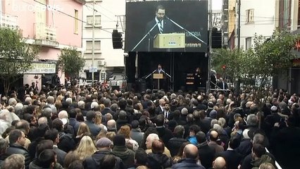 Sirenas y campanas evocan en Argentina a las 85 víctimas del atentado a la AMIA en 1994