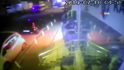 Esenyurt’ta iş yerine giren maskeli hırsızlar güvenlik kamerasında