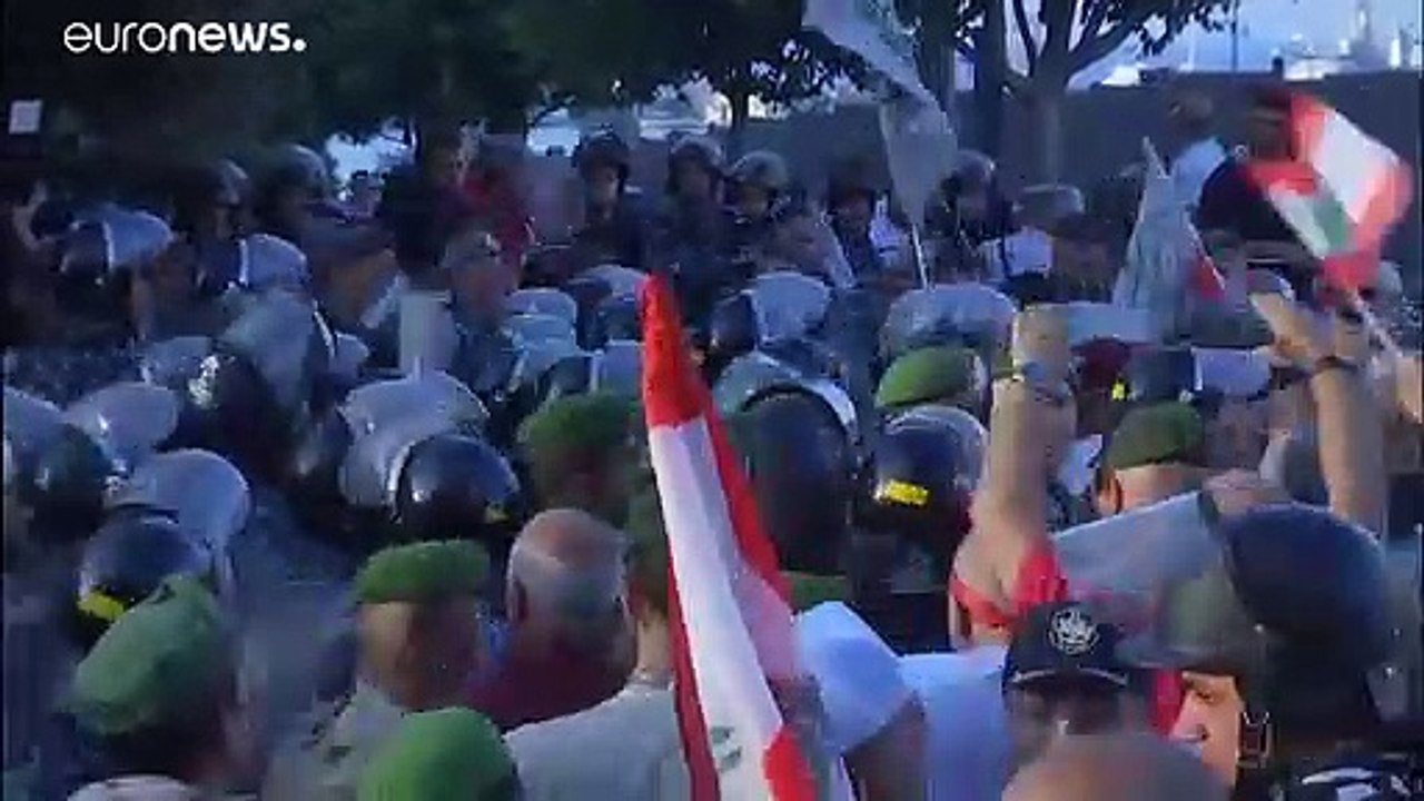 لبنان: احتجاجات واسعة في بيروت قبل تصويت المجلس...