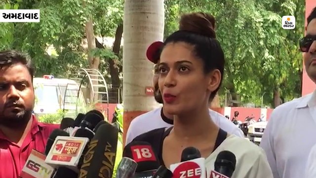 સોશિયલ મીડિયા પર વીડિયો મામલે અભિનેત્રી પાયલ રોહતગીએ એજાઝ ખાન સામે ફરિયાદ કરી