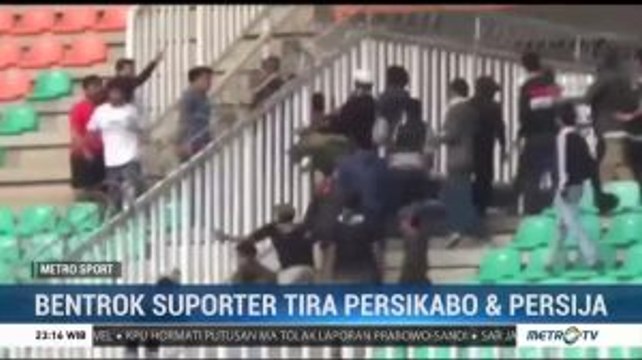 Kericuhan Suporter Warnai Kemenangan Tira-Kabo atas Persija