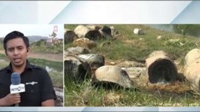 Puluhan Drum Limbah di Sungai BKB Semarang Dievakuasi