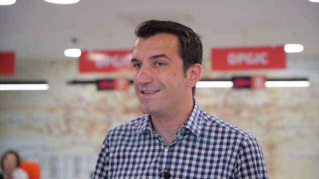 Veliaj: Qëndër shërbimesh në Kombinat - News, Lajme - Vizion Plus