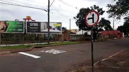 Pintura é realizada errada e deixa motoristas confusos