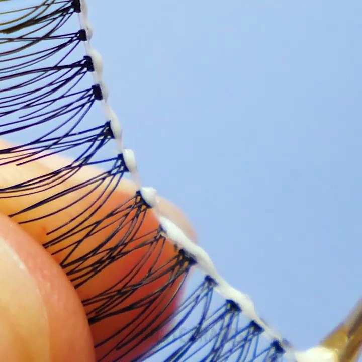34 HACKS FOR EMBARRASSING MOMENTS