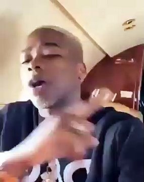 Admirez MHD dans ses délires sait comment faire passer le temps. À absolument voir !