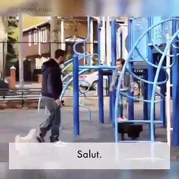 Il fait semblant d'enlever des enfants sous les yeux de leurs mère pour voir leur réaction