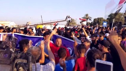 Irak'ta Şii muhalefetten hükümet karşıtı gösteri