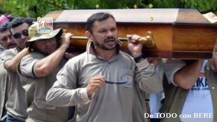 Un CABALLO LLORA en el ENTIERRO de su JINETE