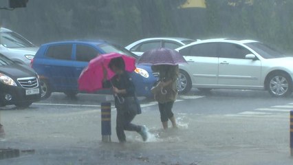 [날씨] 폭우 구름 몰고 오는 태풍 '다나스'...오늘 남부 관통 / YTN