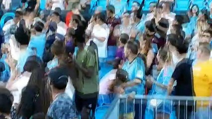 Santi Mina Responde Al Cuestionario De la Afición en Balaídos