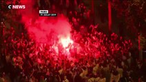 Les supporters algériens fêtent la victoire des Fennecs