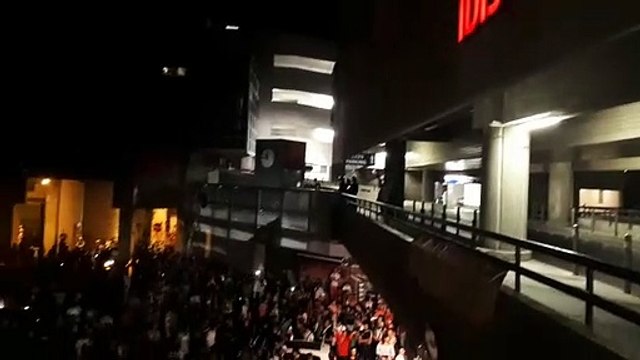 Scènes de liesse à Avignon après le succès de l'Algérie à la CAN