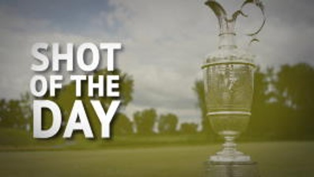 Shot of the Day - Westwood drains monster putt for birdie