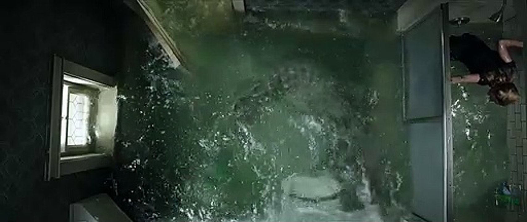 Crawl - Clip - Trapped