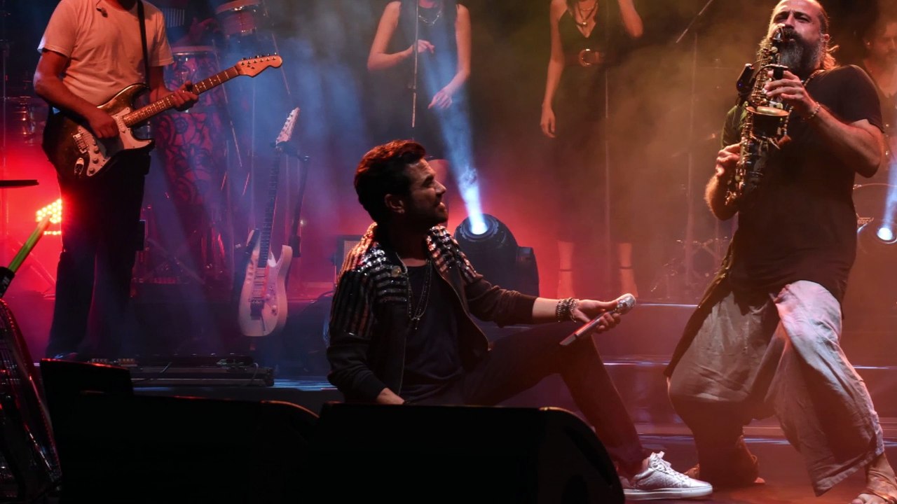 Kenan Doğulu... KONSER MARATONU HIZ  KESMİYOR!  BU KEZ BODRUM'DAYDI!