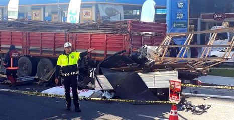 Çarptığı TIR'ın altında kalan sürücü, hayatını kaybetti