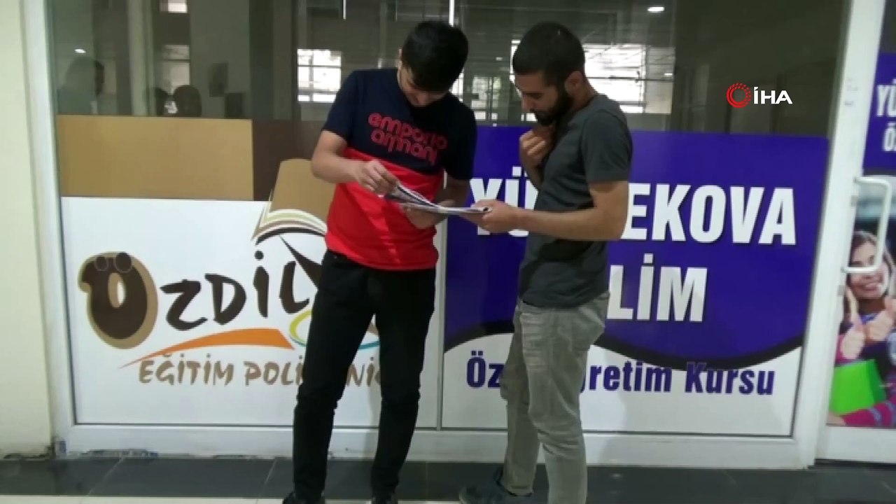 Yüksekovalı öğrencilerin YKS başarısı...Enes Donat sayısalda 500, Sedat Bartın ise eşit ağırlık alanında 447 puanla il birincisi oldu