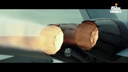 टॉम क्रूज ने लगाई प्लेन से रेस