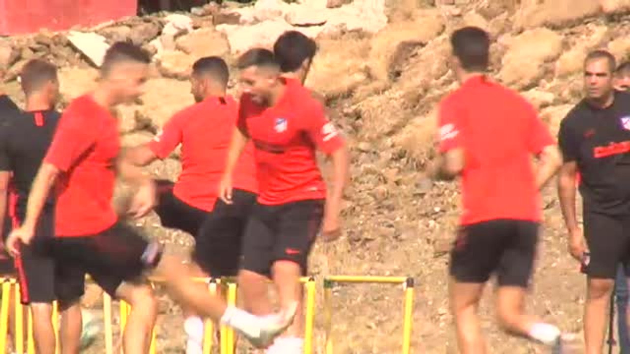 Los 'espartanos' de Simeone lo dan todo en una exigente triple sesión de trabajo