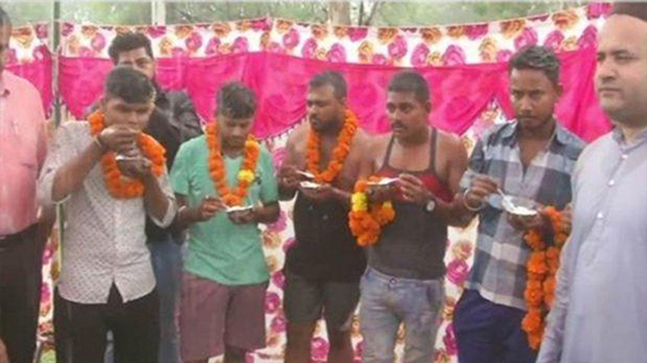 Amarnath Pilgrims के लिए Muslims ने लगाया Lange...