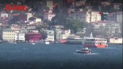 Üsküdar'da teknede yangın! Son anda denize atladılar