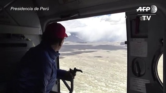 Presidente de Perú visita volcán Ubinas tras erupción
