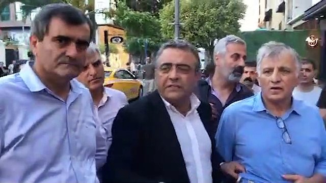 Kadıköy'de Suruç anmasına polis müdahalesi