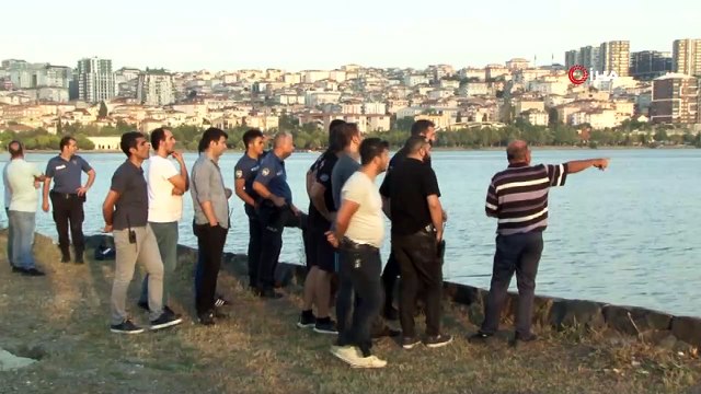 Küçükçekmece Gölü'ne giren bir kişinin kaybolduğu ihbarı polisi harekete geçirdi