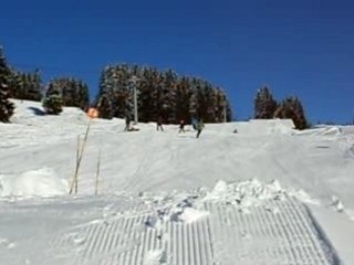 niCo AU SnoW pArk A CRest VolanD