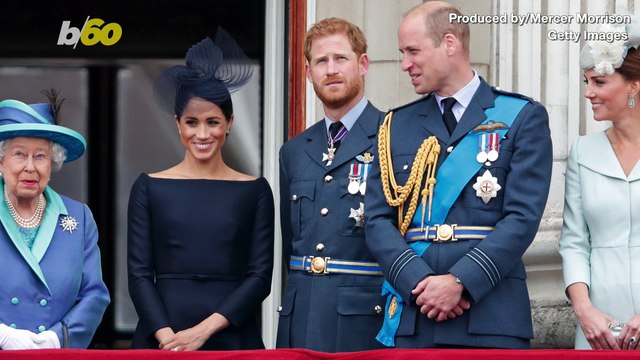 Selfie Surprise? Members Of The Royal Family Aren’t Allowed To Take Selfies & This Might Be The Reason...