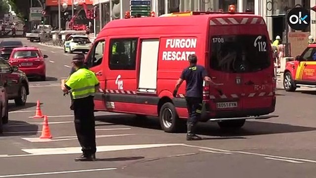 Bomberos rescatan al joven que pensaba saltar en plena Gran Vía