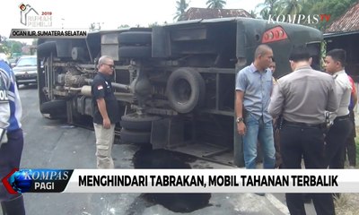 Hindari Tabrakan, Mobil Tahanan Terbalik