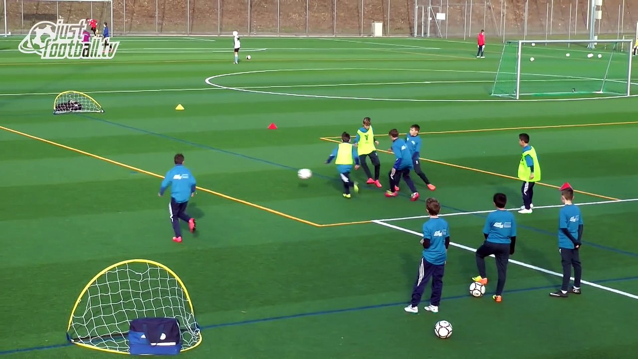 Fussballtraining_ 3er Ketten - Spielform - Taktik